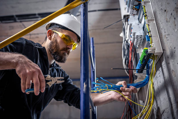 Best 24-Hour Electrician  in East Mckeesport, PA